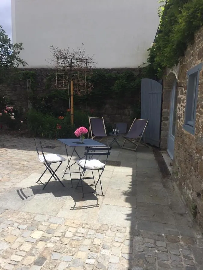 Le Pas Saint Joseph Bed & Breakfast
